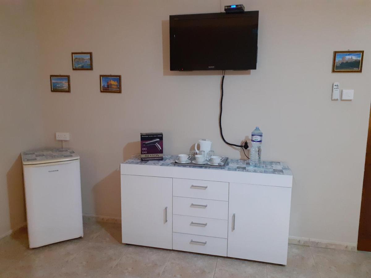 Black Gold Private Room Msida Exterior photo