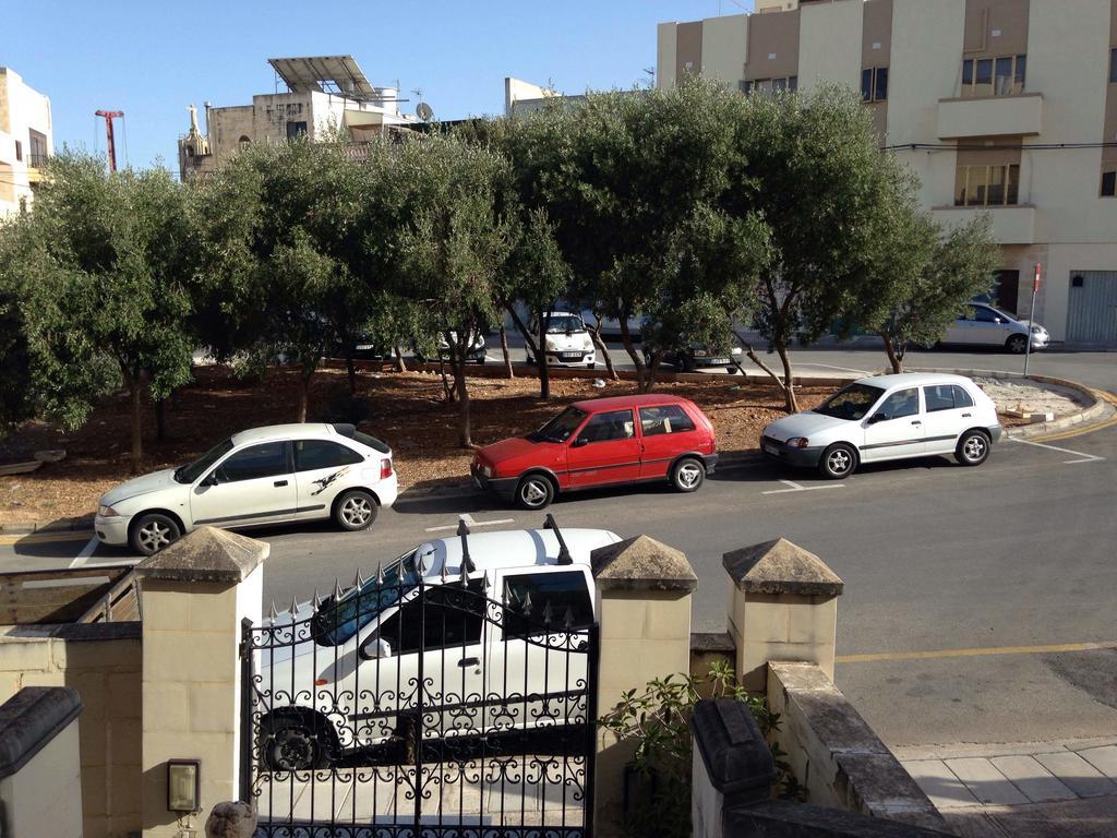 Black Gold Private Room Msida Exterior photo