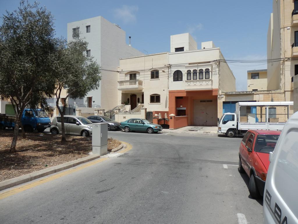 Black Gold Private Room Msida Exterior photo